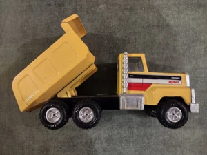 Camión de volteo vintage amarillo nylint de 6 ruedas acero prensado FUNCIONA - Imagen 1 de 4