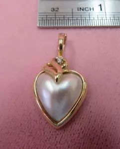 14k Solid Y. Gold Diamond Heart Mabe Pearl Pendant w/ 14K Openable Bail 4.43 G - Picture 1 of 8