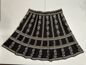 Falda Tejida Negra Línea A Jealous Tomato Marrón Estampado Floral Hasta la Rodilla Elastizada M - Imagen 1 de 5