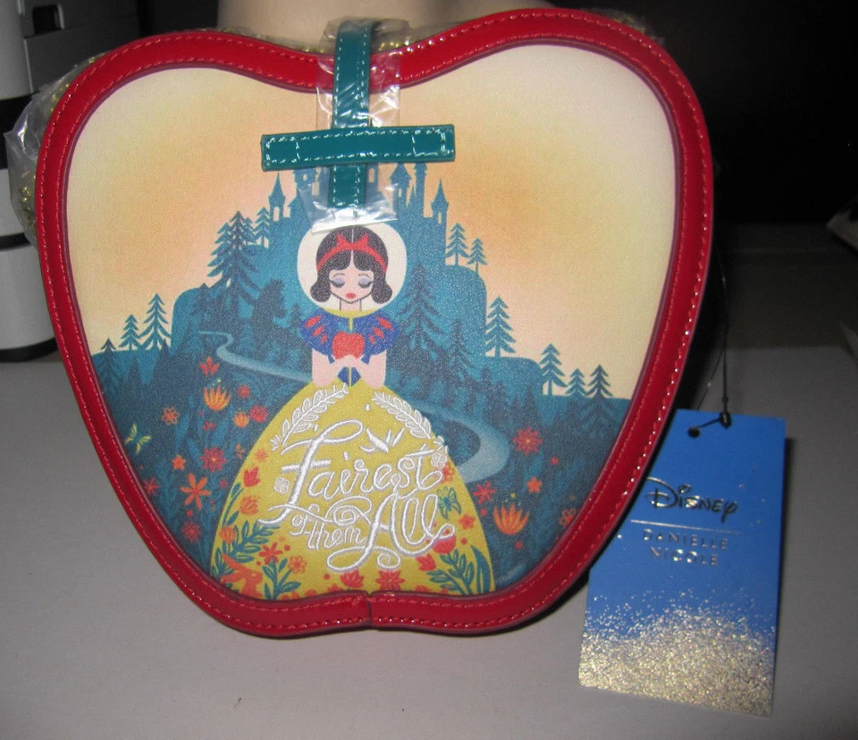 Disney Snow White Purse Danielle Nicole Crossbody Handbag D23 Expo RARE