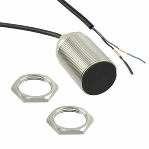 1x E2B-M30KS15-WP-C2 5M Omron Cylindrical Proximity Sensor, Shielded, M30 IP67 - Picture 1 of 1