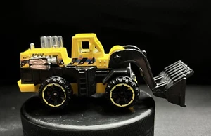 Hot Wheels Wheel Loader 🟡 HW City Works Yellow Construction 1:64 Diecast Mattel - Picture 1 of 7