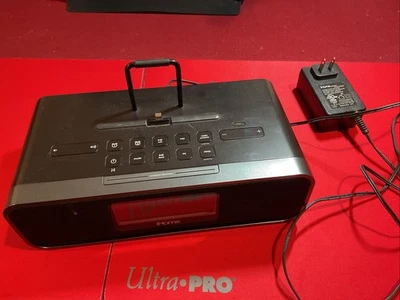 iHome Idl91 двойная зарядка стерео FM часы радио с док-станцией Lightning и USB - Изображение 1 из 4