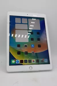 Apple iPad 6.Gen 2018 128GB WiFi Wlan Weiß A1893 Displayschaden #5180 - Bild 1 von 6
