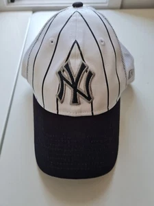 New York Yankees MLB Women's Baseball Cap Adjustable Good Condition - Picture 1 of 8