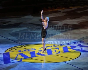 Christina Aguilera Los Angeles Lakers National Anthem 8x10 11x14 16x20 1292 - Picture 1 of 1