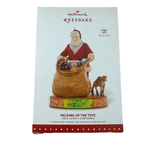 Hallmark 2015 PACKING UP THE TOYS Magic - 5th In Christmas Series - Bild 1 von 10