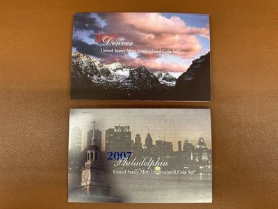 2007 U.S. Mint Uncirculated Coin Set United States Denver and Philadelphia - Image 1 of 4