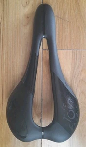 Selle Italia SLR Carbon Saddle TDF Special Edition Le Tour De France 130+/-gms - Picture 1 of 4