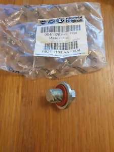 GENUINE MOPAR JEEP GRAND CHEROKEE 3.0 CRD 14 OIL SUMP PLUG 68211183AA 46328396 - Picture 1 of 3