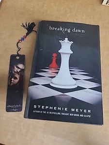 Breaking Dawn (The Twilight Saga, Book 4) - Hardcover By Meyer, Stephenie - GOOD - Foto 1 di 2
