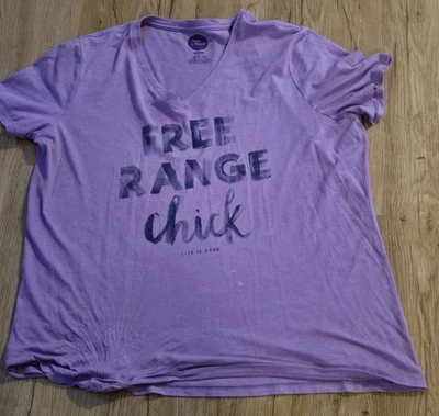 Camisa LIFE IS GOOD FREE RANGE CHICK Cuello en V Calce Clásico Algodón Púrpura Talla XL *defecto Foto 1 de 4