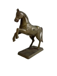 Antigua figura de acción de juguete de metal fundido de hierro fundido con banco de caballo rampante de colección - Imagen 1 de 9