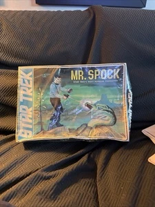 Kit de figuras modelo AMT Star Trek Mr. Spock 1968 original - todavía sellado de fábrica - Imagen 1 de 7