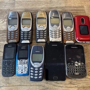 11 Phones Nokia BlackBerry Samsung Switched Off Untested - Zdjęcie 1 z 9