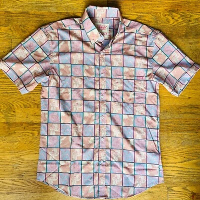 Camisa masculina Looney Tunes RSVLTS Bugs Loves Lola Kunuflex com botões tamanho médio - Imagem 1 de 4