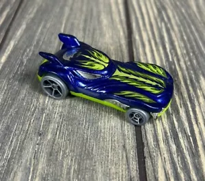 2014 Hot Wheels HOWLIN' HEAT 67/250 Medival Rides LOOSE Blue - Picture 1 of 3
