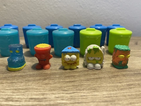 Moose The Trash Pack Loose Trash Cans & Figures Lot Cover