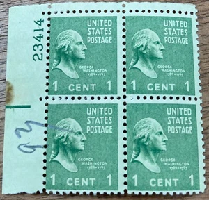 1938 set of 4, 1c George Washington postage stamps, Good NH, #804 "The Prexies" - Picture 1 of 6