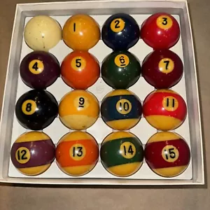 Vintage Complete 16 Ball Set Billiard / Pool Balls. F4. - Picture 1 of 5