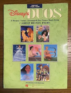 DISNEY'S DUOS MUSIC BOOK DUETTO PIANOFORTE DA 7 GRANDI FILM DISNEY SONGBOOK BUON COND - Foto 1 di 2