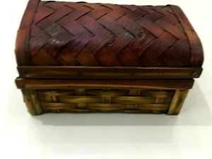 Old Box Wooden Jewelery Trunk (18x12x10)cm Hand Made Woven Brown Straw Decor - Picture 1 of 12
