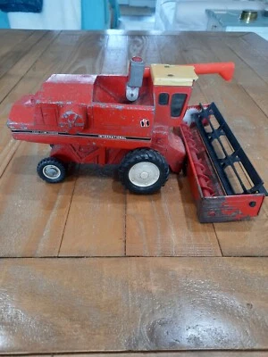 Vintage Ertl Red 1/32  International Axial Flow Combine. Made in USA. - Image 1 of 4