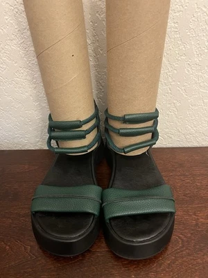 Chunky Sole Woman’s Sandals Roman Gladiator Style Ankle Strap Green Sz 9 (40) - Image 1 of 4