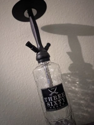 SHISHA aus 3Liter WODKA Flasche XXL THREE SIXTY SAMMLERSTÜCK Selten mit Zubehör - Bild 1 von 4
