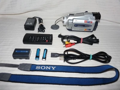 Sony DCR-TRV25 MiniDv Mini Dv Kamera Stereo Camcorder Videorecorder Player Videoübertragung - Bild 1 von 4