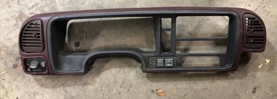 95-99 Chevrolet GMC C1500 camioneta SUV tablero radio bisel rojo OEM 15694859 Foto 1 de 4