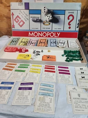 VINTAGE 1975 Parker Brothers MONOPOLY GAME No. 9 Classic Extra Money Hotel House - Image 1 of 4