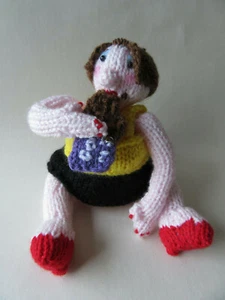 KNITTING PATTERN Forget The Diet It's Easter Chocolate Orange Cover - Picture 1 of 9