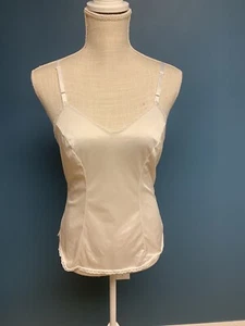 Lingerie Camicia VINTAGE VANITY FAIR TG 34-40 NYLON GRAZIOSO CINTURINO PIZZO BIANCO - Foto 1 di 13