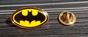 Batman Pin Yellow-Black Glazed - Dimensions 0 31/32x0 19/32in - Picture 1 of 1