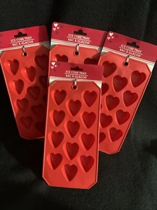 GREENBRIER RED HEART SILICONE ICE CUBE TRAYS~~CRAYON~~SOAP~CANDY~LOT OF 4~NEW - Picture 1 of 5