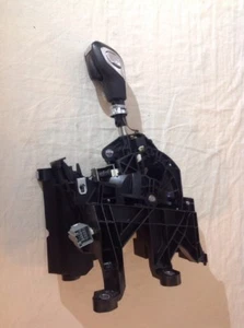 2015-17 Ford Focus Automatic Transmission Shifter Assembly OEM - Foto 1 di 12