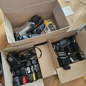 26x Restposten Vintage Kamera inkl Video Pentax Kodak Canon Super8 Akai ungetestet - Bild 1 von 24