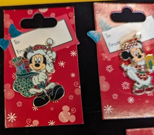 (2) 2008 Disney Parks - Christmas Holidays Pin - Santa Mickey Minnie Presents - Picture 1 of 6