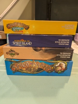 Isla Espíritu con Llama de Pluma Tierra Dentada Rama Garra y Naturaleza Encarnada Foto 1 de 4