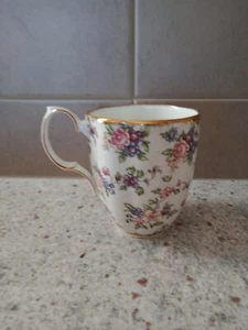 Royal Albert. 1940's - English Chintz. Tall Mug. Made In England. - Picture 1 of 8