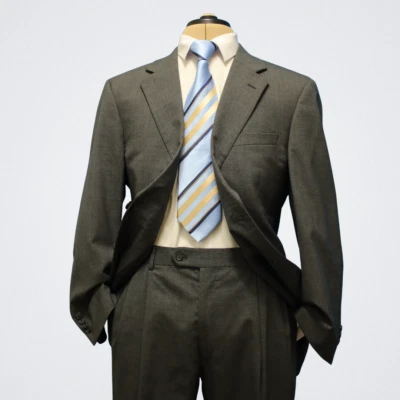 Jos A Bank 2 Piece Suit 42R Charcoal Gray Business Express Pleated 2 Button - Image 1 of 4