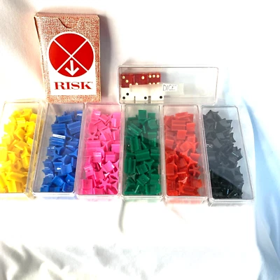 Juego de Riesgo Piezas de Repuesto 1968 Fichas de Plástico Tarjetas de Dados Foto 1 de 2