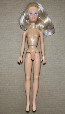 Boneca vintage 1986 Hasbro Jem & the Holograms Jerrica com brincos iluminados funciona! - Imagem 1 de 4