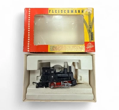 FLEISCHMANN 4000 HO Black Tank Locomotive of the DB - Image 1 of 4