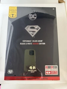 2023 McFarlane Toys DC Superman Black and White Accent Edition BBTS Exclusive - Foto 1 di 3