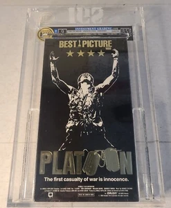 Sealed & Graded PLATOON VHS - Vestron 1988 - IGS Box = 9 MINT / Seal = 8.5 MINT - Imagen 1 de 9
