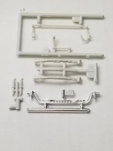 1950 Chevrolet 3100 LOWERED FRONT AXLE / SPRINGS for AMT 1:25 Model Kit 50 Chevy - Picture 1 of 9