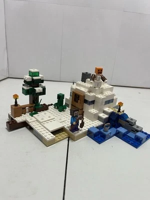 LEGO Minecraft The Snow Hideout 21120 Pre-Owned W/Minis SEE PICS & DESCRIPTION - Image 1 of 3