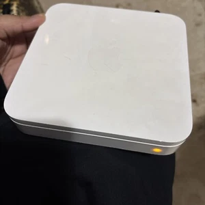 APPLE AirPort Extreme Base Station 802.11n 5th Generation | A1408 / MD031LL/A - Picture 1 of 6